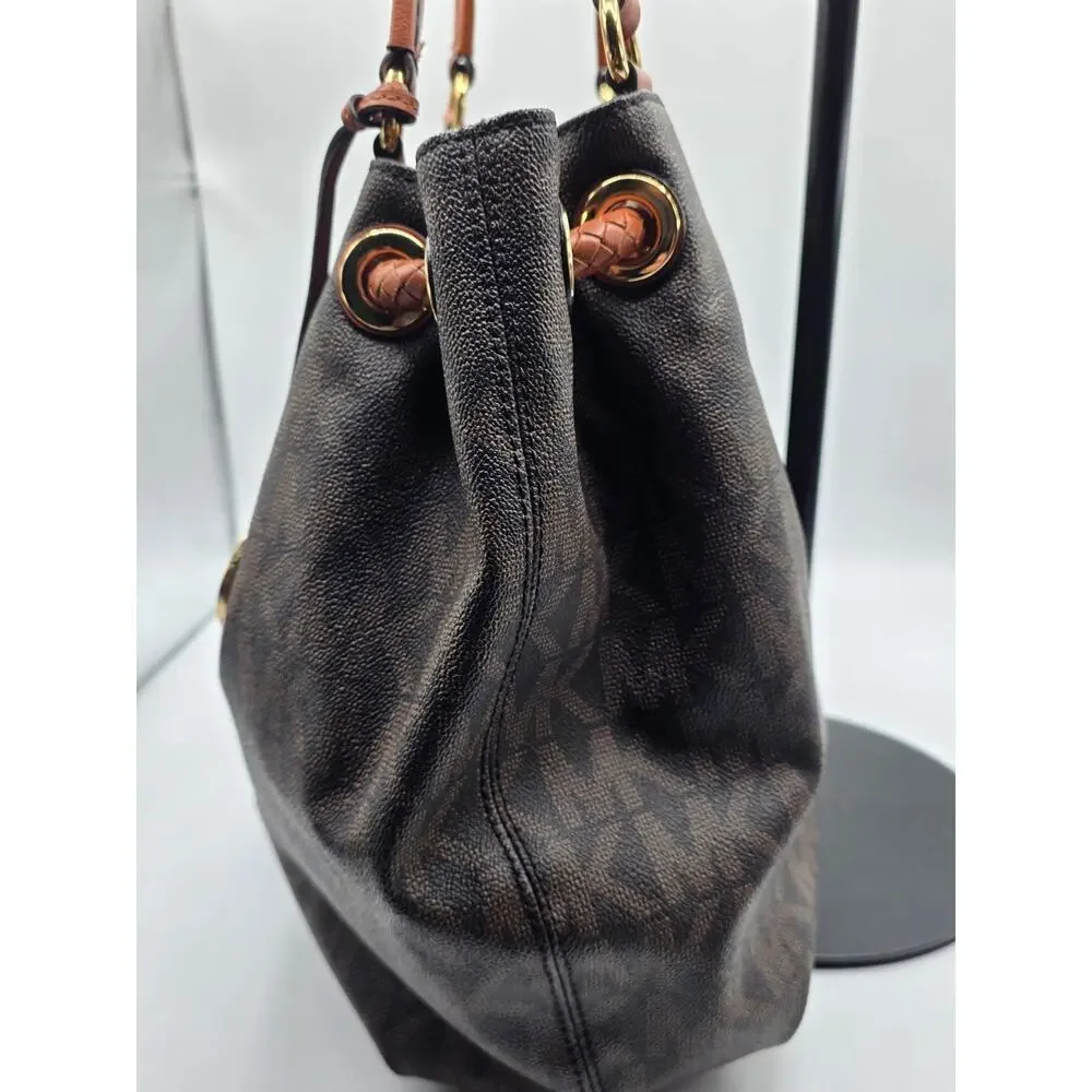 Michael Kors add effortless